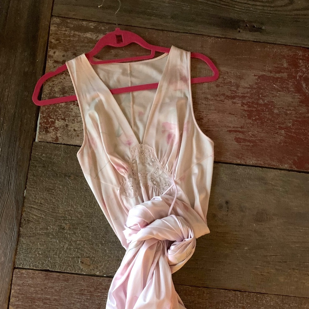 Sweet Vintage Nighty / Blush & White Floral / Size Small